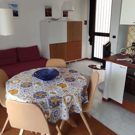 La Rose Sur La Two-room With Sea View *